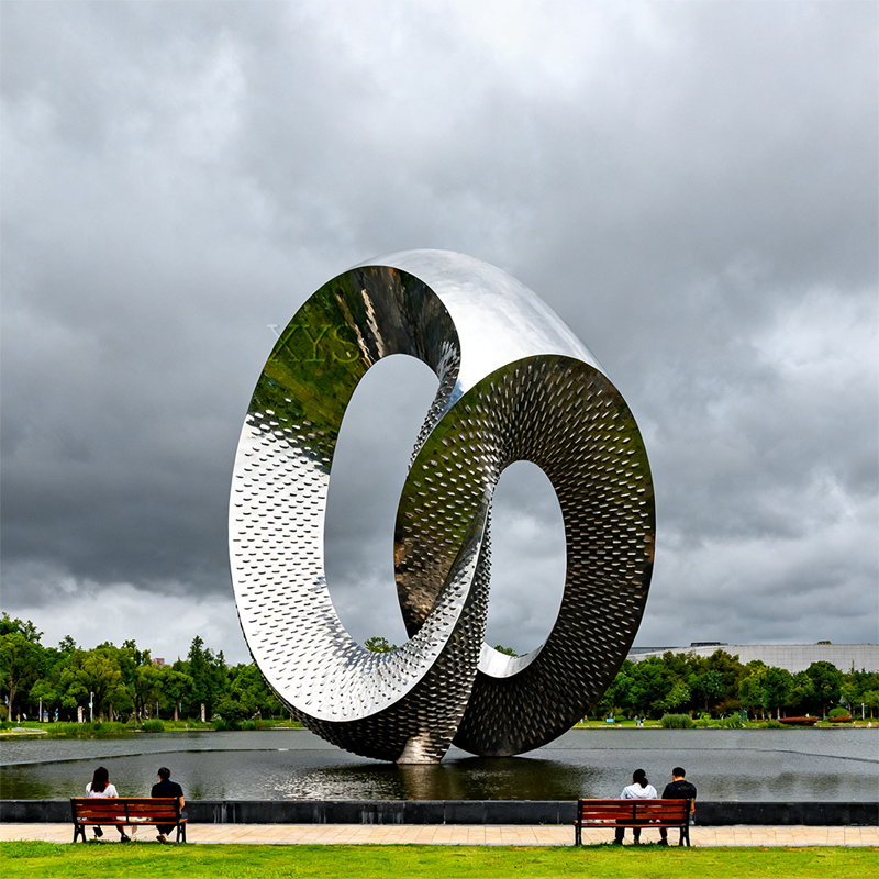 Dealbhóireacht Dhéfháinne Idirnasctha Lúb Mobius